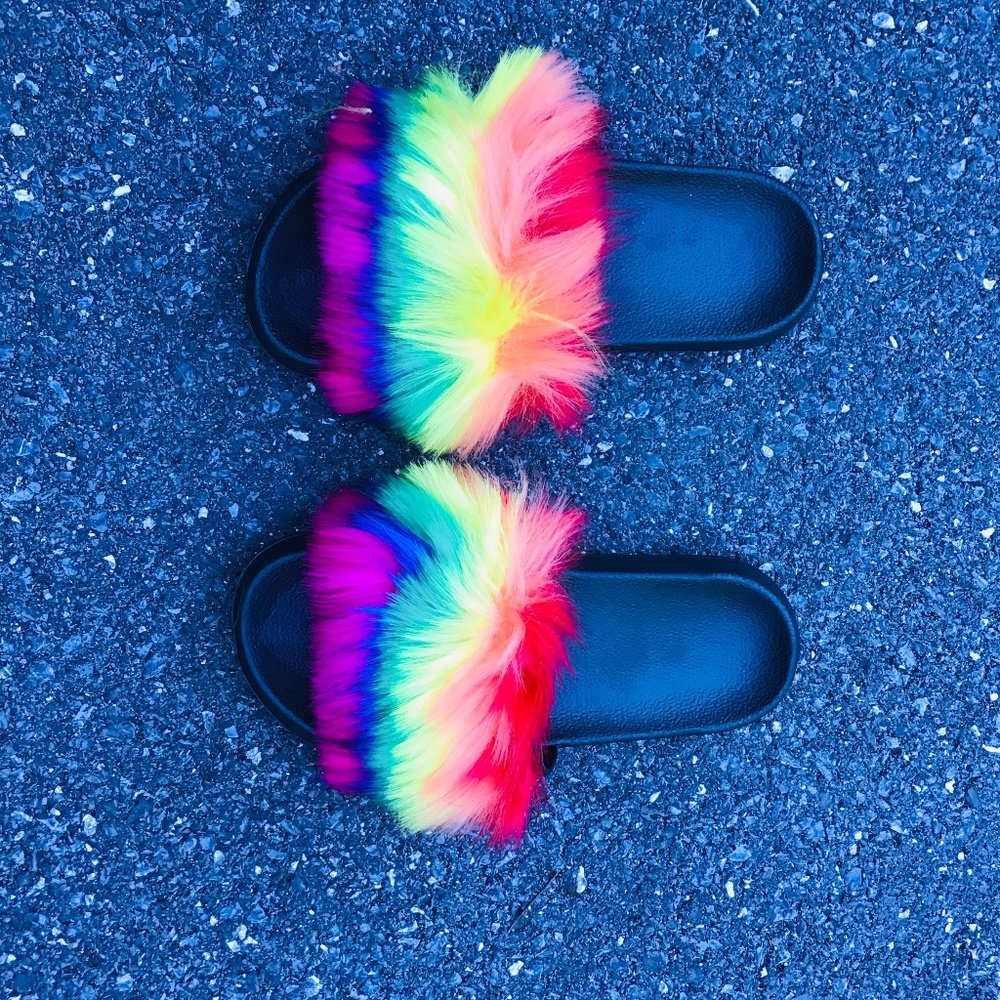 Fur toe fuzzy slides NEW
